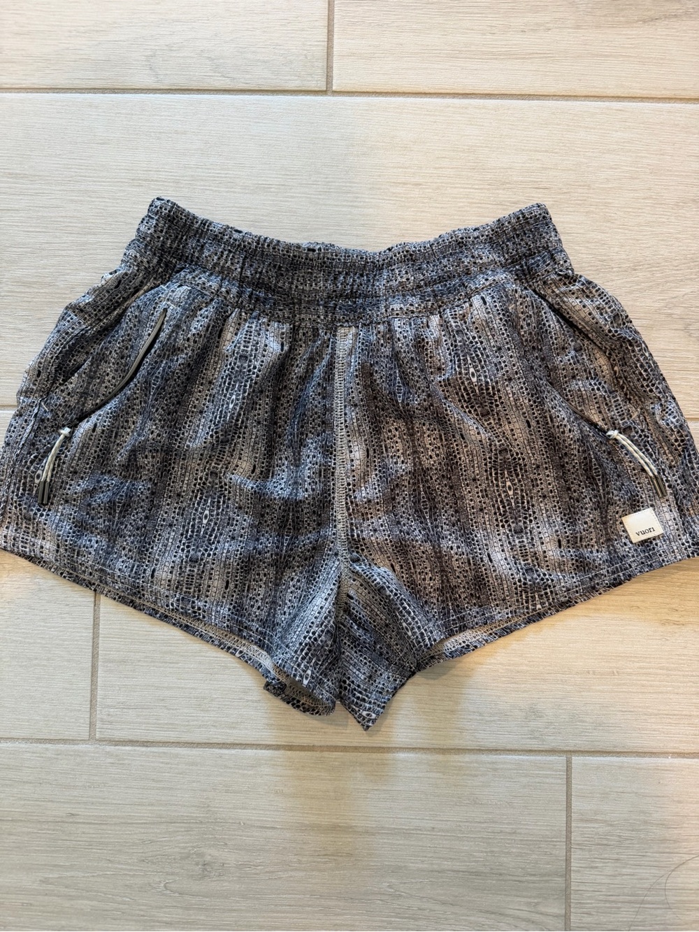 Vuori Black & White Textured Elastic-Waist Athletic Shorts